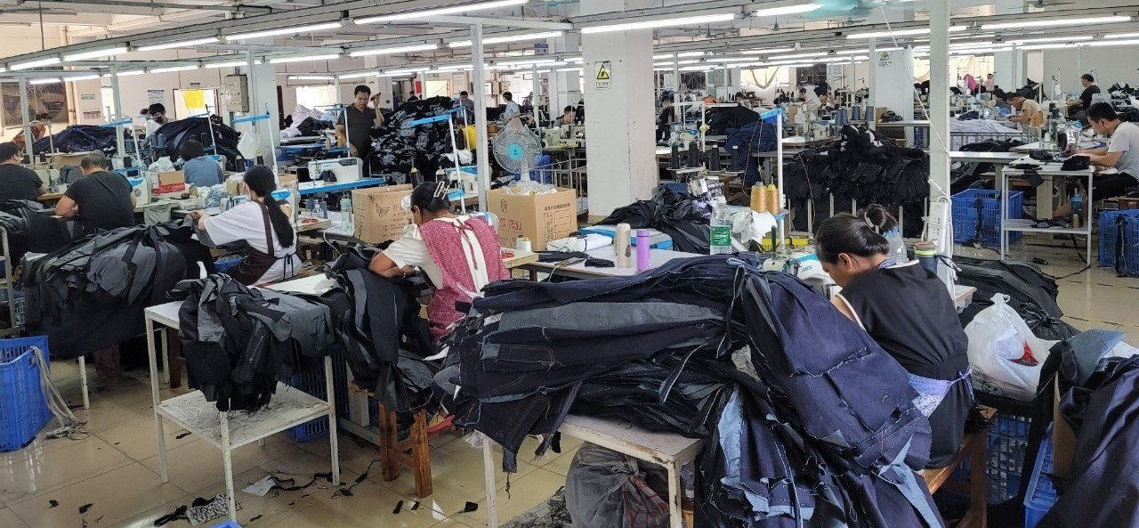 청바지 제작 봉제 라인 - 데님 OEM 생산 공장