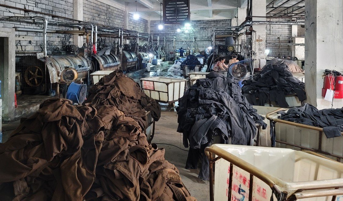 데님 워싱 공장 - 청바지 제조 워싱 공정